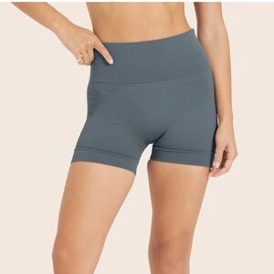 Set Active Sculptflex shorts size small